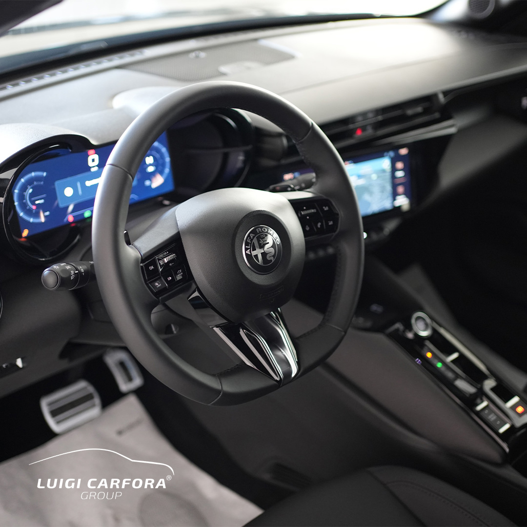 Gallery3-Alfa Romeo-Junior-1.2-136CV-Hybrid-Speciale